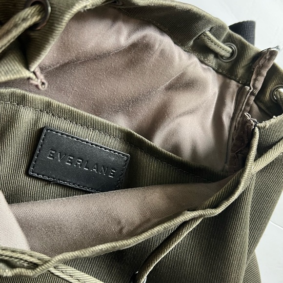 Everlane Modern Snap Backpack in distressed army green canvas - Picture 7 of 14